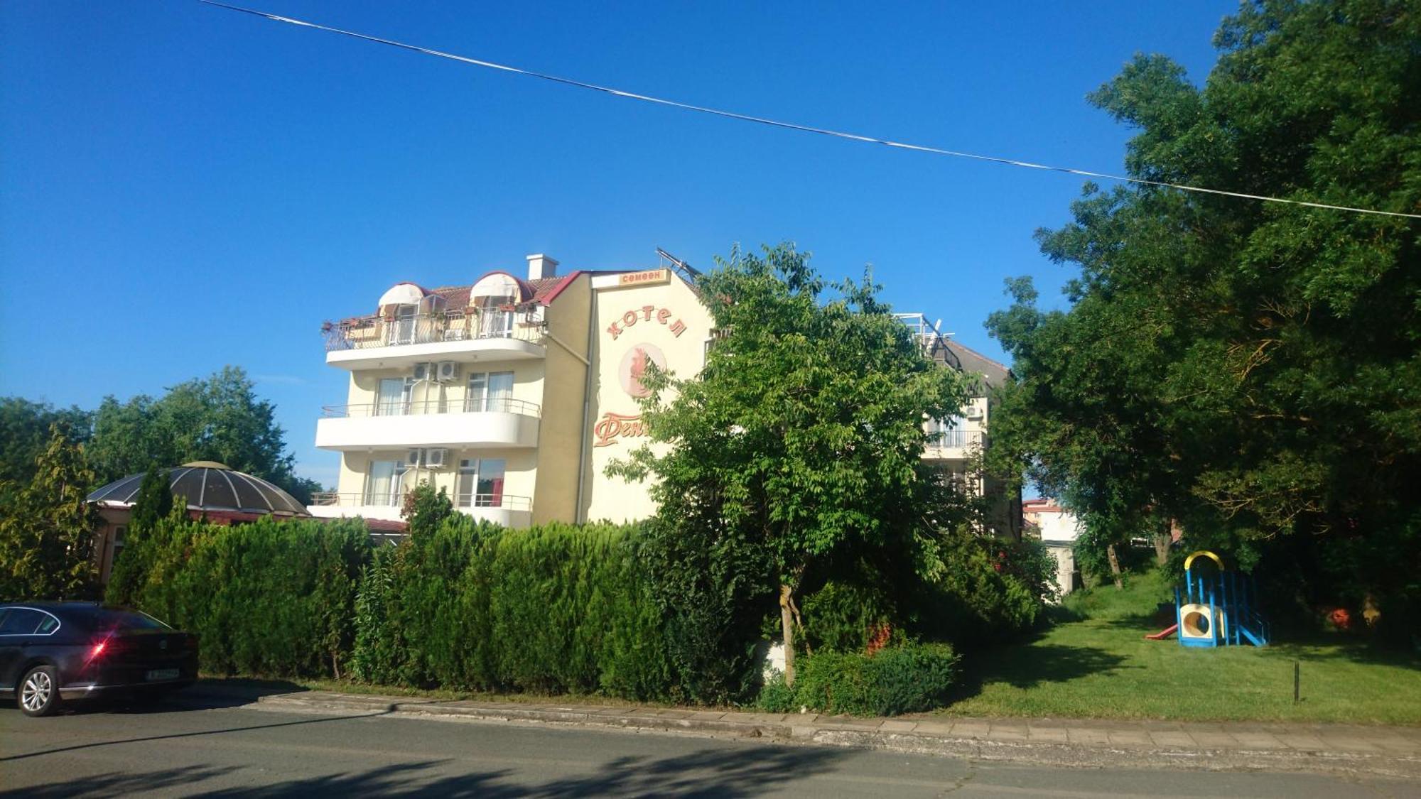 Hotel Feniks Lozenets Luaran gambar